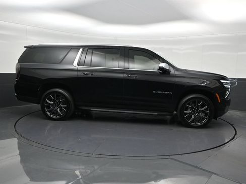 Used 2026 Chevrolet Suburban Premier RWD image 7