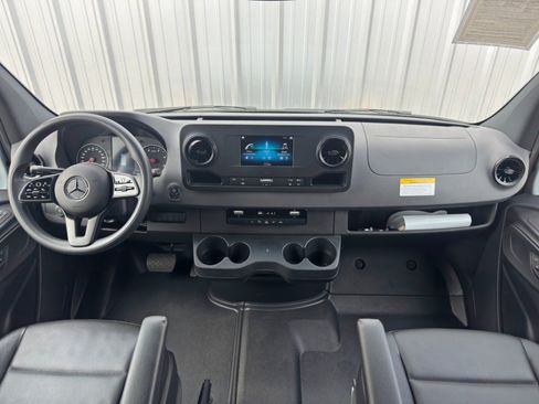 Used 2023 Mercedes-Benz Sprinter 2500 w/ Acoustic Package image 12