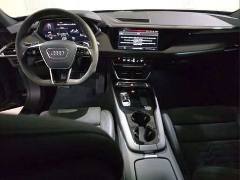 Used 2022 Audi e-tron GT Premium Plus w/ Performance Package AWD/4WD image 4