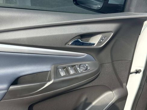 Used 2022 Chevrolet Bolt EUV Premier w/ Sun & Sound Package image 12