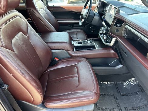 Used 2024 Ford Expedition Max Limited image 9
