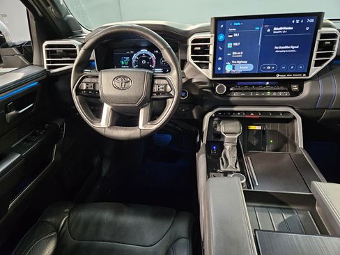 Used 2023 Toyota Tundra Platinum AWD/4WD image 9