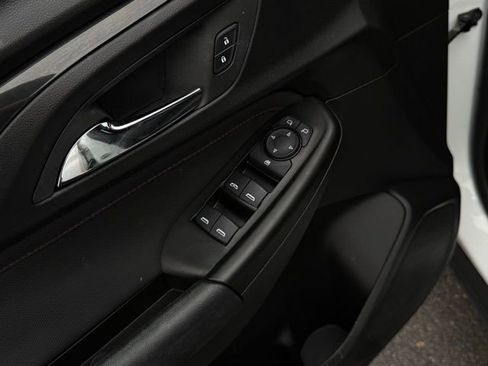 Used 2023 Chevrolet TrailBlazer RS w/ Convenience Package image 11