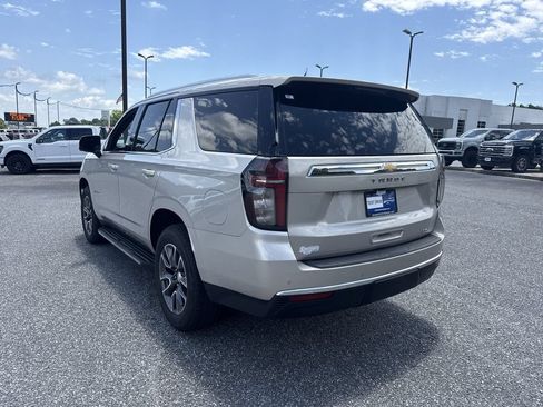 Used 2021 Chevrolet Tahoe LT w/ LT Signature Package AWD/4WD image 5