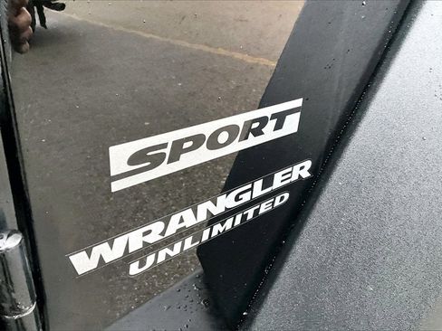 Used 2014 Jeep Wrangler Unlimited Sport w/ Power Convenience Group image 22