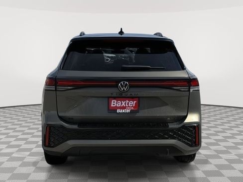 New 2026 Volkswagen Tiguan SE R-Line image 4