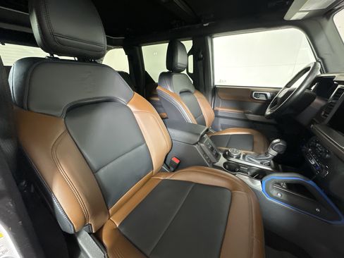 Used 2023 Ford Bronco Outer Banks image 25