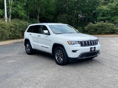 Used 2019 Jeep Grand Cherokee Limited RWD image 3