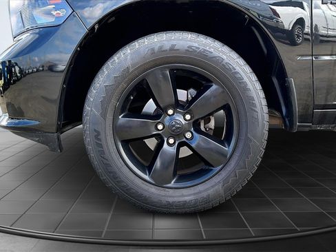 Used 2015 RAM 1500 Express w/ Black Ram 1500 Express Group image 9