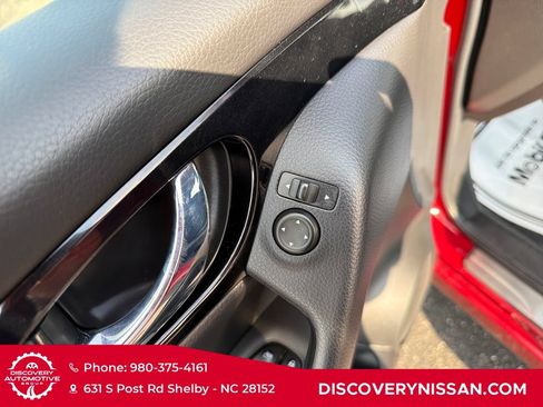 Certified 2019 Nissan Rogue Sport SV w/ Technology Package FWD image 12