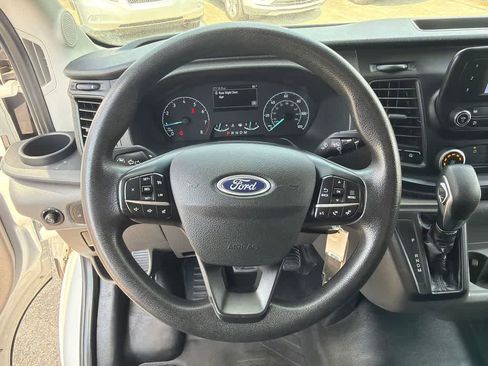 Used 2024 Ford Transit 250 148 Medium Roof RWD image 18
