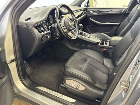 Used 2021 Porsche Macan S image 12