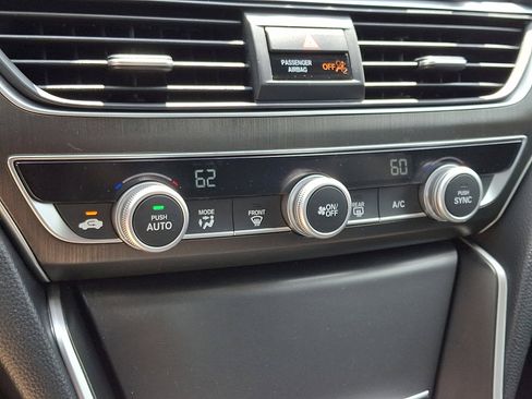 Used 2018 Honda Accord LX image 15
