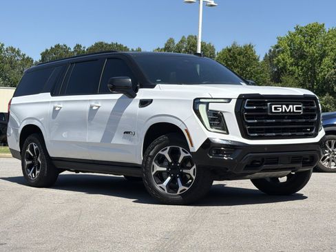 Used 2025 GMC Yukon XL AT4 w/ AT4 Premium Package AWD/4WD image 2