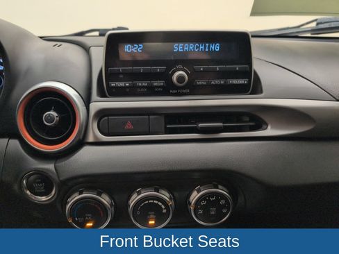 Used 2018 FIAT 124 Spider Classica RWD image 19