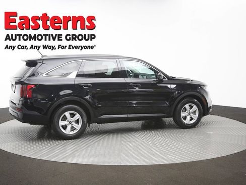 Used 2022 Kia Sorento LX FWD image 42