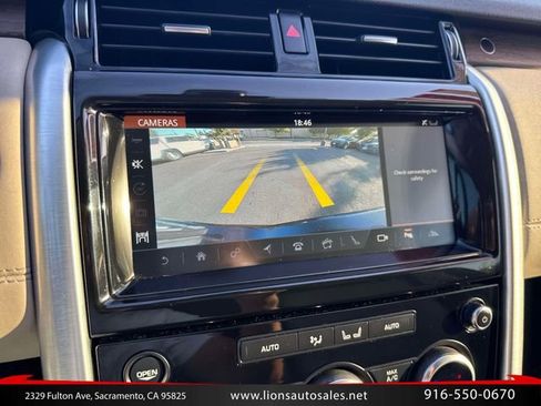 Used 2018 Land Rover Discovery HSE AWD/4WD image 21