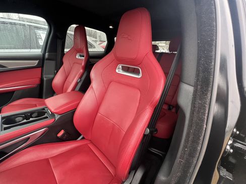 Certified 2025 Jaguar F-PACE R-Dynamic S image 17