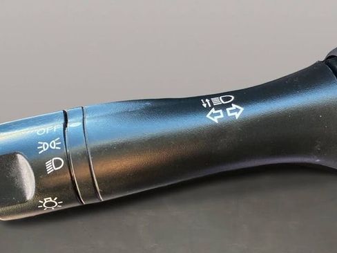 Used 2019 Nissan Pathfinder S image 17