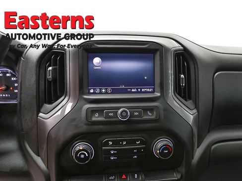 Used 2020 Chevrolet Silverado 1500 Custom w/ Custom Value Package AWD/4WD image 11