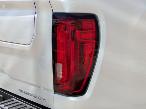 Used 2021 GMC Sierra 2500 Denali w/ Denali Ultimate Package AWD/4WD image 12