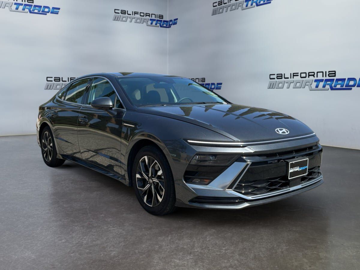 Used 2024 Hyundai Sonata SEL FWD image 3