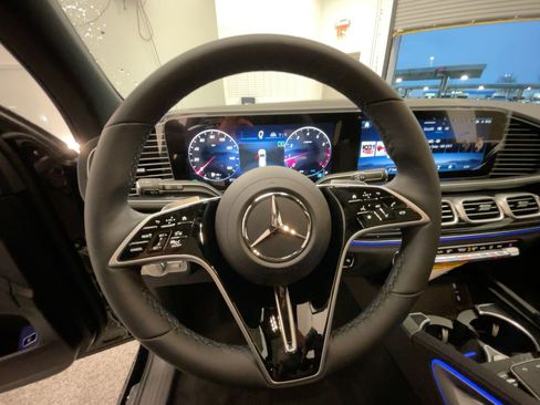 New 2026 Mercedes-Benz GLE 580 4MATIC image 16