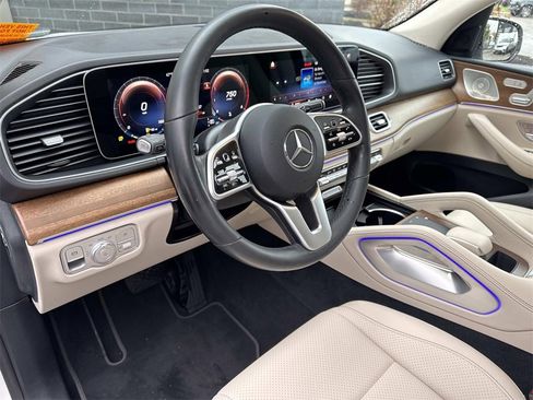 Used 2022 Mercedes-Benz GLE 350 4MATIC w/ Premium Package image 20