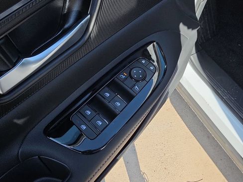 New 2026 Nissan Murano SV AWD/4WD image 23