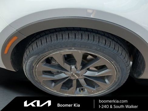 Certified 2023 Kia Sorento SX Prestige AWD/4WD image 9