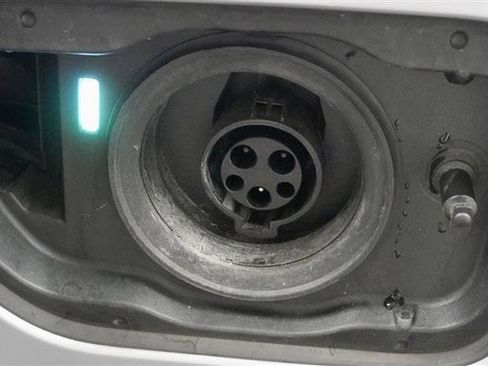 Used 2019 BMW 530e w/ Convenience Package image 42