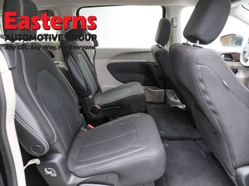 Used 2023 Chrysler Voyager LX FWD image 23