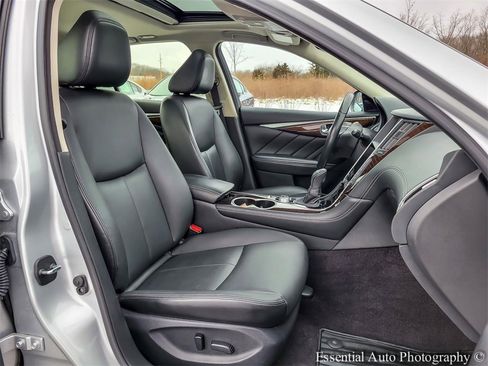 Used 2019 INFINITI Q50 Luxe w/ Essential Package (3.0T Luxe) image 34