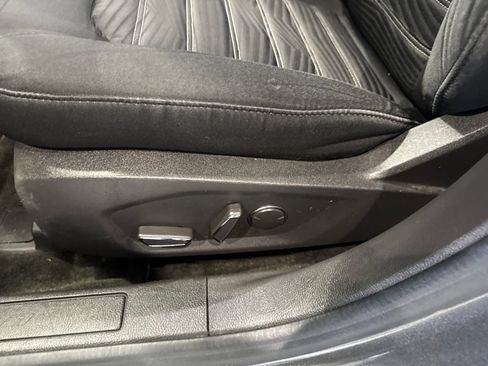 Used 2016 Ford Fusion SE FWD image 24