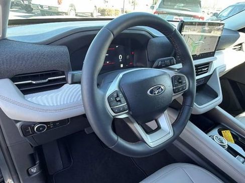 New 2026 Ford Explorer Active w/ Active Comfort Package image 31