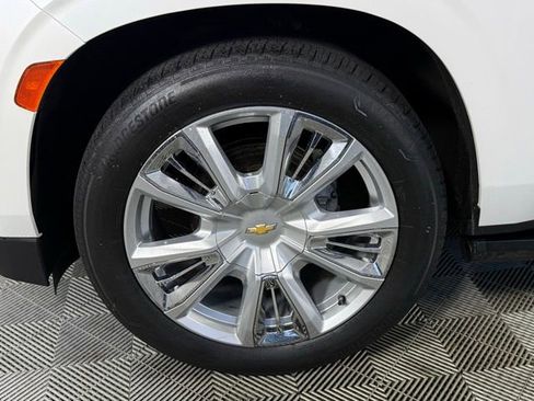 Used 2023 Chevrolet Tahoe High Country AWD/4WD image 12