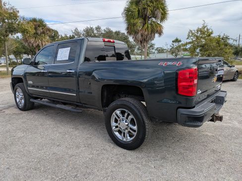 Used 2017 Chevrolet Silverado 2500 High Country image 6