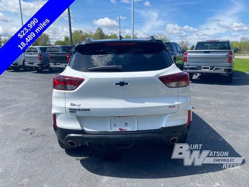 Used 2023 Chevrolet TrailBlazer RS w/ Sun and Liftgate Package AWD/4WD image 6