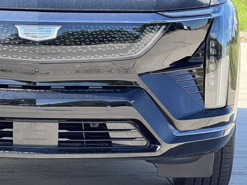 New 2025 Cadillac Optiq Sport 1 image 8