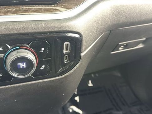 Used 2022 Chevrolet Silverado 1500 LT AWD/4WD image 27