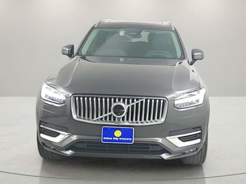 Used 2025 Volvo XC90 B6 Ultra w/ Protection Package Premier AWD/4WD image 2