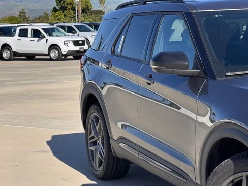 New 2026 Ford Explorer ST w/ Sun And Sound Package image 5