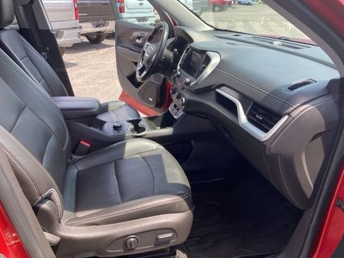 Used 2022 GMC Terrain SLT w/ Infotainment Package II AWD/4WD image 39