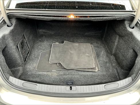Used 2019 Chevrolet Impala LT FWD image 33
