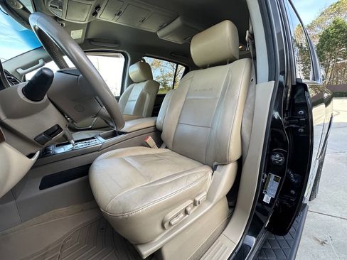 Used 2015 Nissan Armada Platinum w/ 2nd Row Captain Seat Package image 6