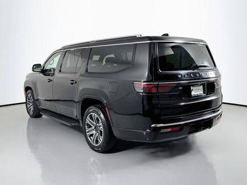 Used 2024 Jeep Wagoneer L Series II RWD image 7