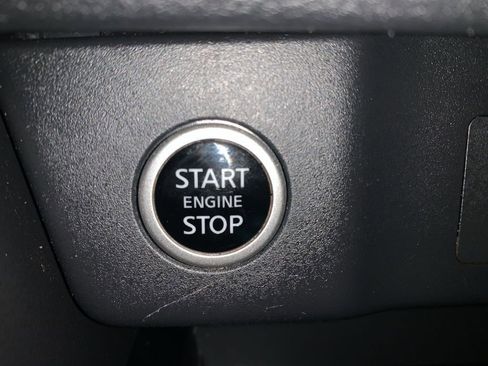 Used 2023 Nissan Rogue SV image 23