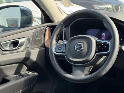 Certified 2023 Volvo XC60 B6 Ultimate w/ Protection Package Premier image 13