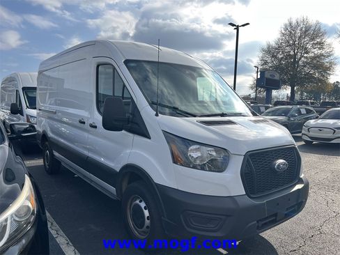 Used 2023 Ford Transit 250 Medium Roof w/ Load Area Protection Package image 4