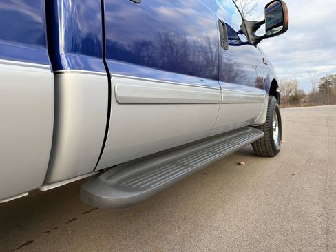 Used 2003 Ford F250 Lariat image 41
